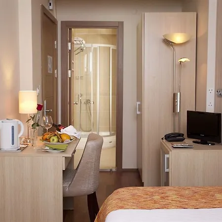 Otel Five Boutique 4*
